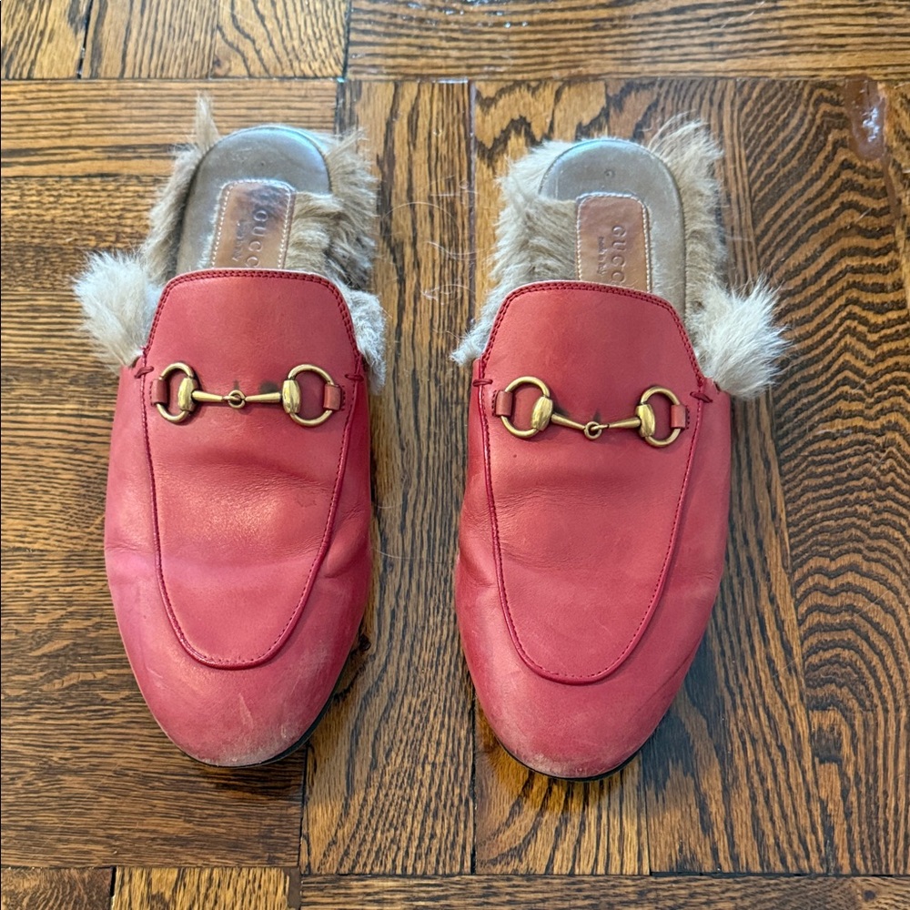 Gucci Women's Red Leather Fur-Lined Mules 39
